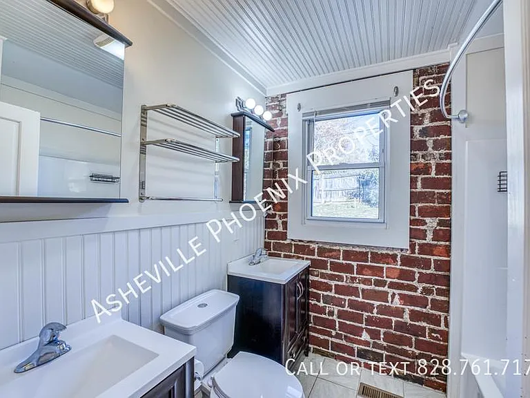 8 Enka Oak St — Photo 10