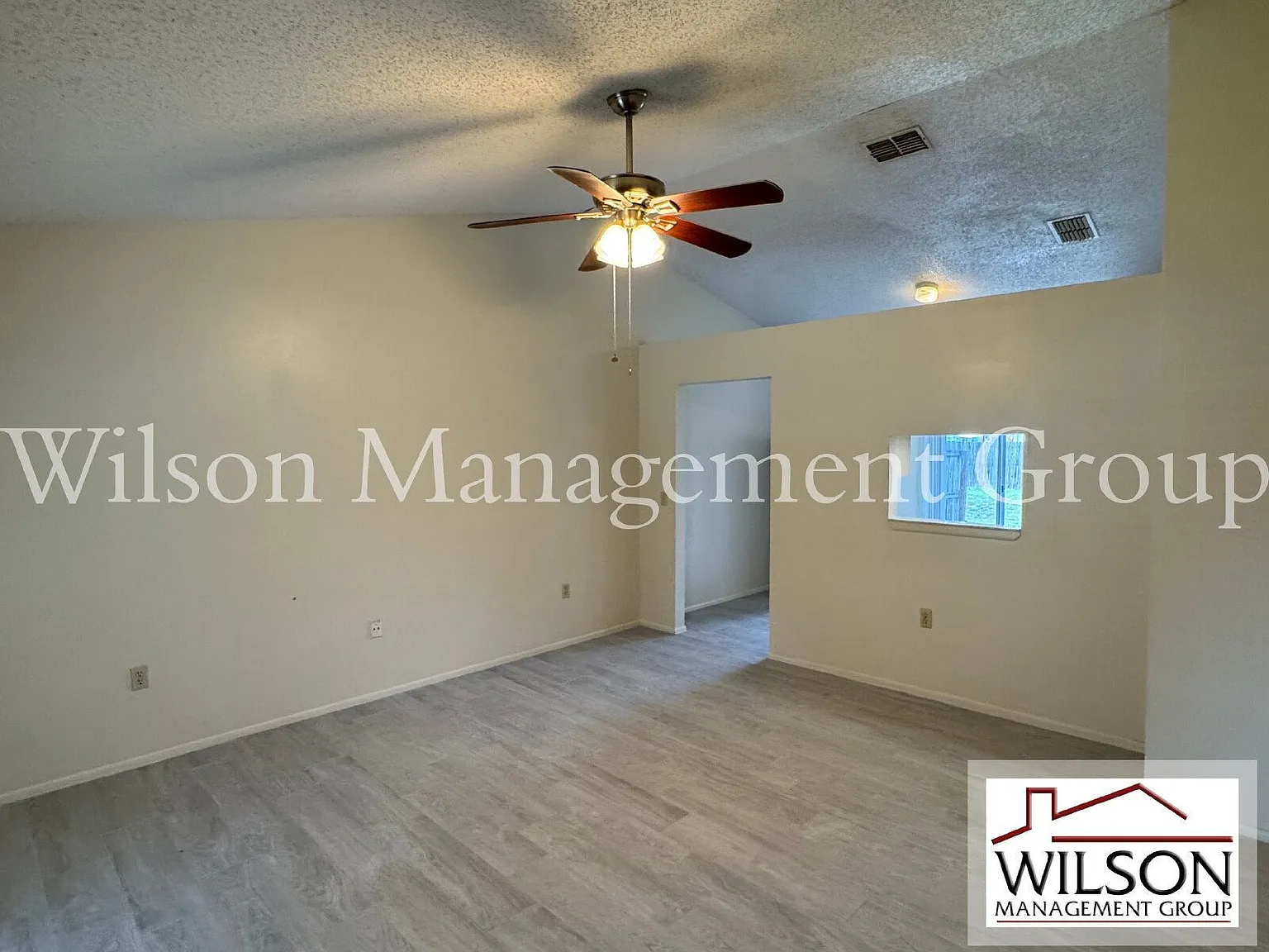 2 bed, 2.0 bath, 948 sqft, $1,495 — Photo 2