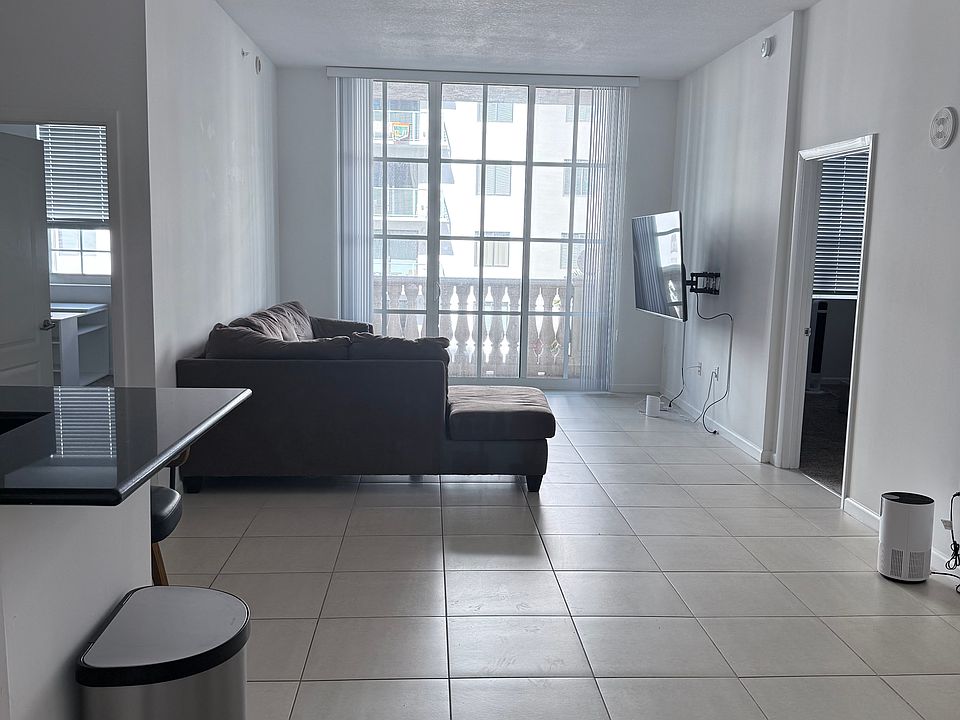 1st image of 410 Evernia St APT 326
