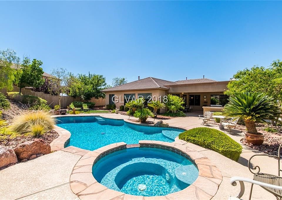 1st image of 33 Chalet Hills Ter