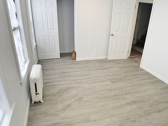 4th image of 20-53 33rd St #2CC