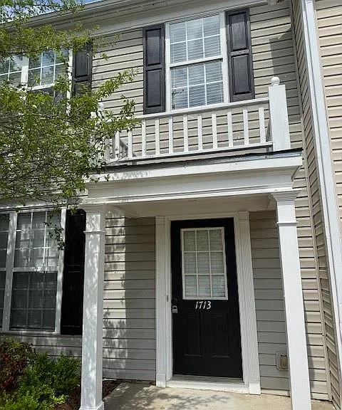 1713 Stanwood Dr NW — Photo 1