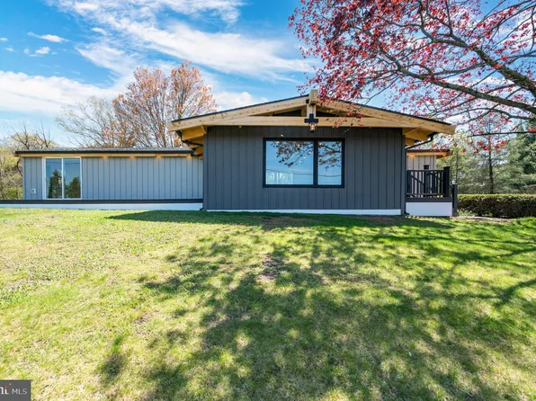 38 Fitterling Rd, Mohnton, PA 19540