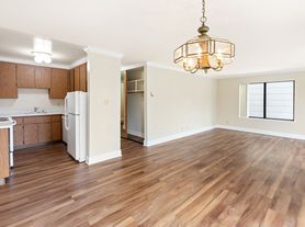 925, 919-927 Irving Street (998rc), 106