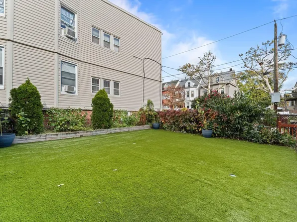 82 Highwood Terrace image 17 of 29