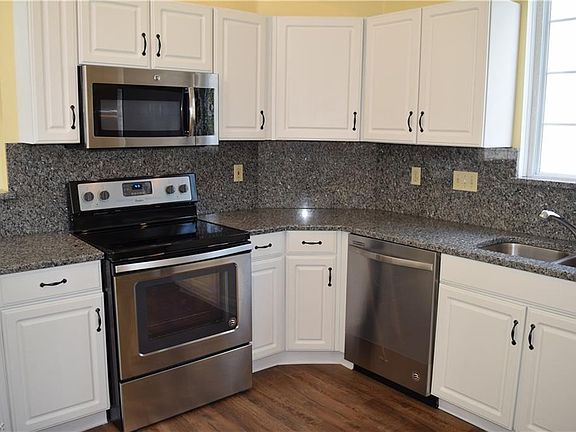 2nd image of 31 Vista Cir #40A