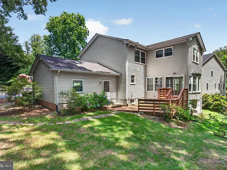 8405 Overlook St — Photo 39