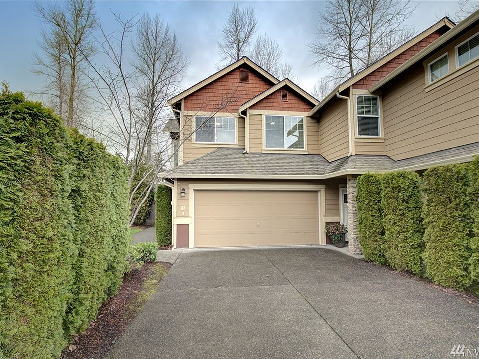 Welcome to Stonebridge Village! This spacious, duplex style townhome offers three bedrooms & 2.5 baths, features a 2-car private garage and has a fenced backyard.