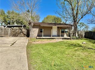 4904 Lone Tree Rd, Victoria, TX 77901