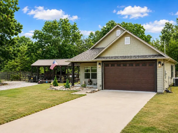 1727 Windsor Dr, Lead Hill, AR 72644