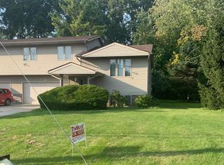 10410 W Cold Spring Rd, Milwaukee, WI 53228