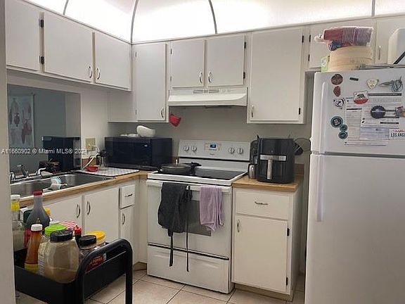 4th image of 1250 S Military Trl APT 1615