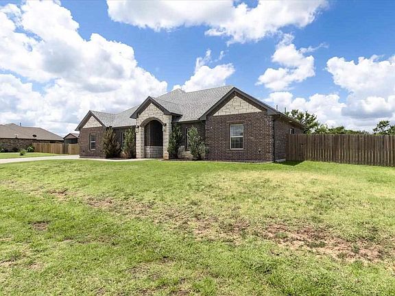 3rd image of 12155 NE Wild Ridge Dr