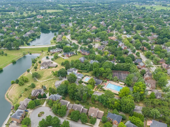 2708 Ashbrooke Dr, Lexington, KY 40513