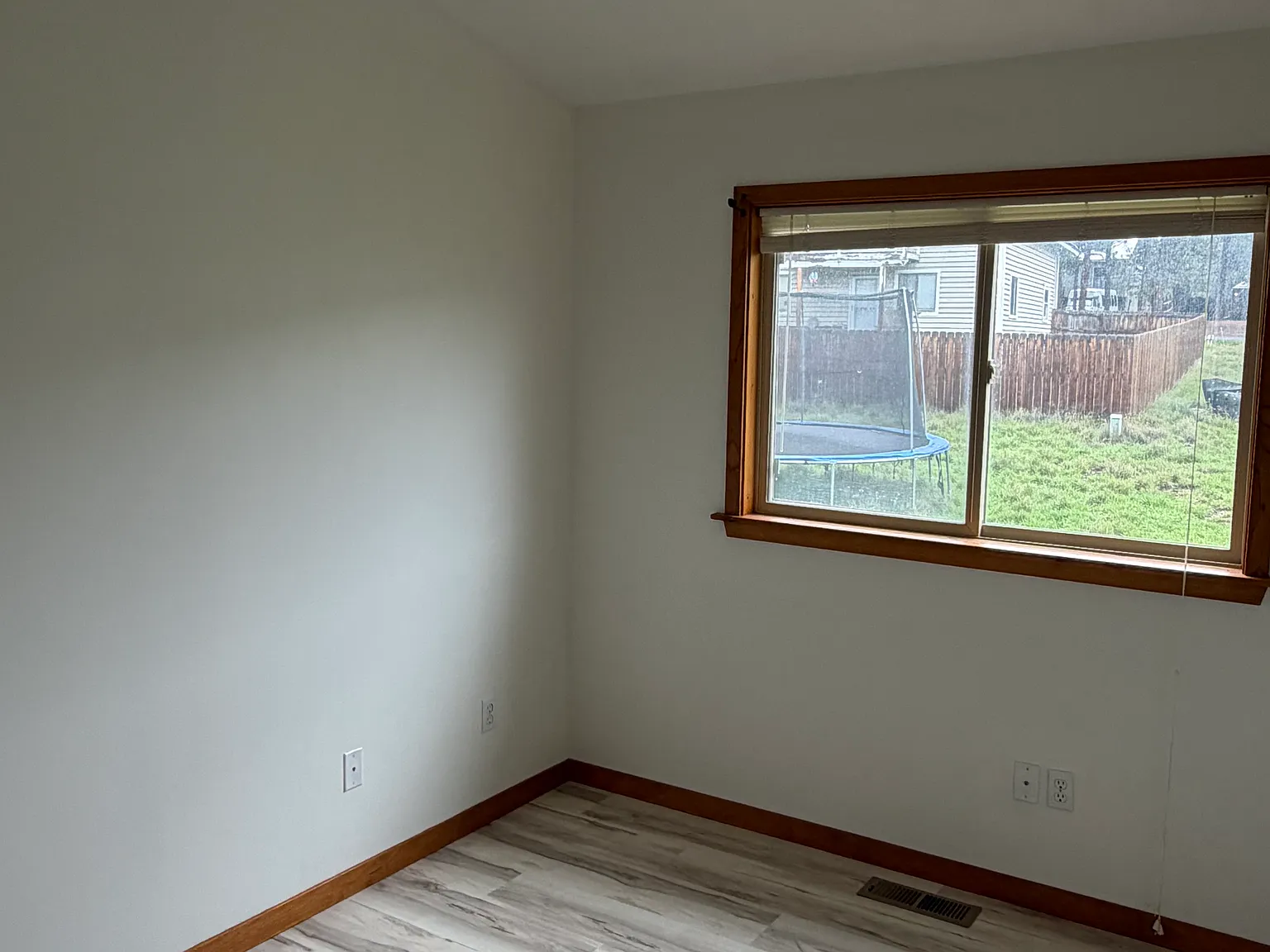 2 bed, 1000 sqft, $1,900 — Photo 3