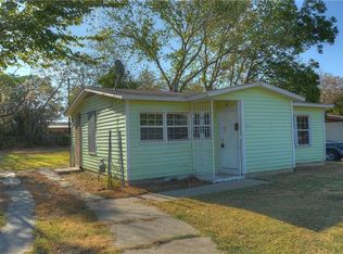 2401 Carverly Dr, Fort Worth, TX 76112