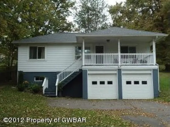 32 Grove St, Trucksville, PA 18708
