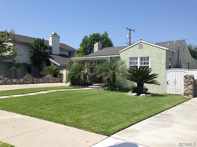 2nd image of 909 N Clementine St