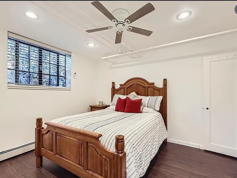 2233 Kearney St #19 — Photo 3