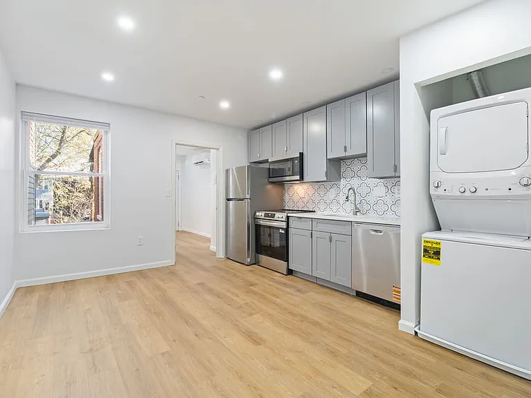 1428 A St SE #3 — Photo 14