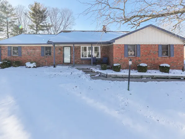 724 Brookview Dr, Greenwood, IN 46142