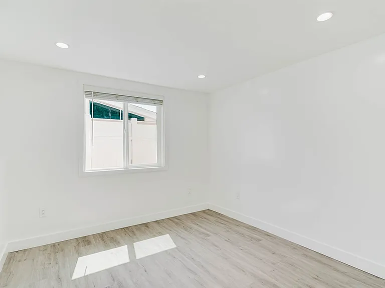 15526 Donmetz St — Photo 10