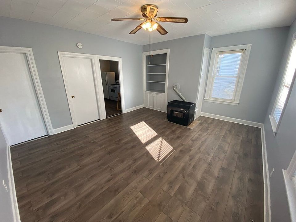 1st image of 502 4th St