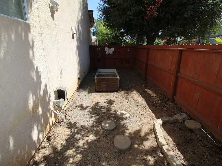 2542 E Omaha Ave — Photo 23