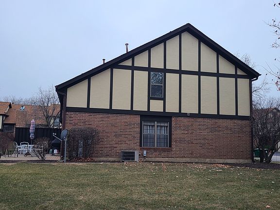 5th image of 350 Meadowview Ct