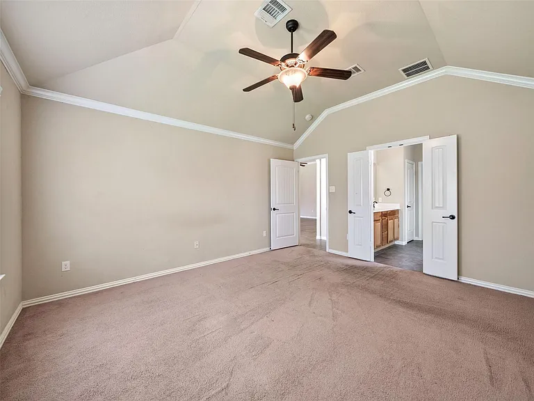 1905 Meandering Meadows Dr — Photo 11