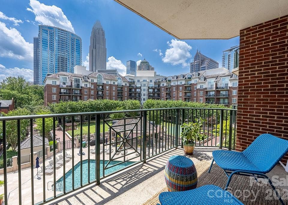1st image of 300 W 5th St APT 446