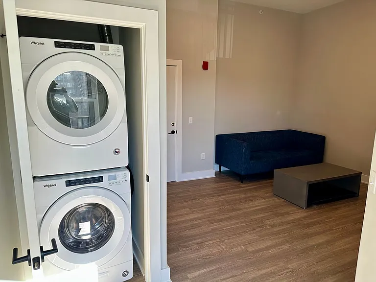 1310 N Broad St — Photo 5