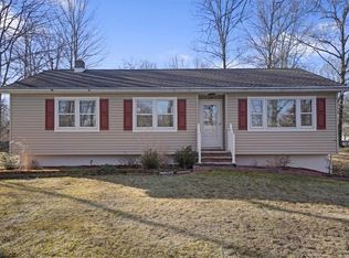 1 Park Rd, Salisbury Mills, NY 12577