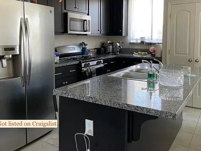 1447 La Sierra — Photo 5