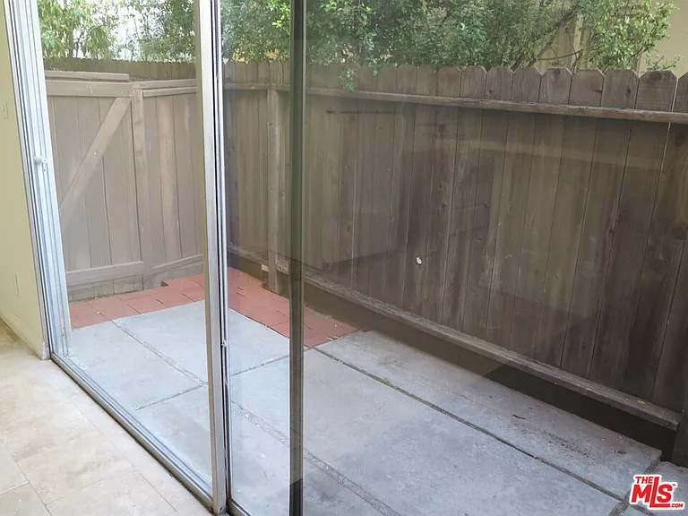3603 Mentone Ave #6 — Photo 9