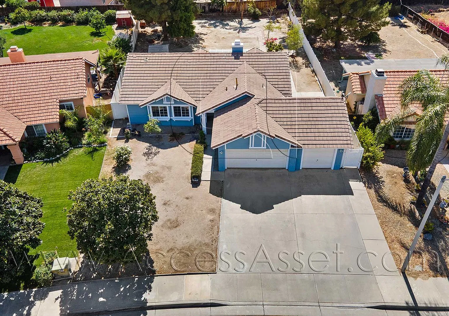 Spacious San Jacinto Home with Fireplace & Private Backyard — Photo 3