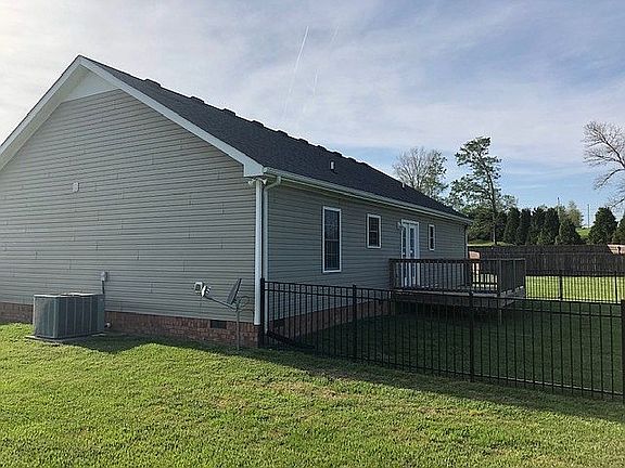 5th image of 1650 Leaf Ln