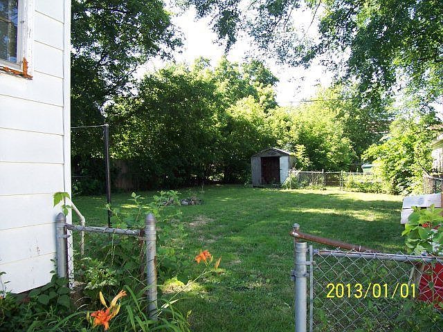 2nd image of 615 Wood St