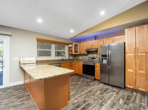 4890 SE Pine Ridge Way, Stuart, FL 34997