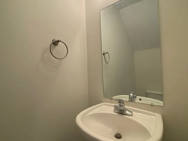 324 Stewarts Landing Cir — Photo 13