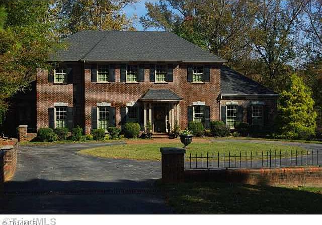 1st image of 1619 Fairway Dr