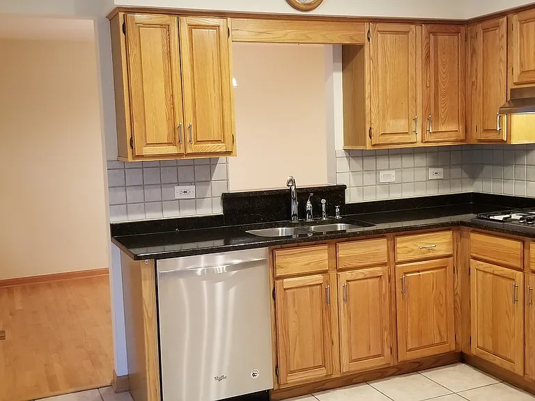 3402 Winnetka Rd — Photo 6