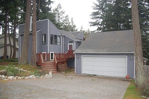 1st image of 1052 SW Castilian Dr