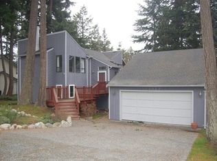 1052 SW Castilian Dr, Oak Harbor, WA 98277