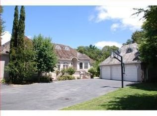 122 Audiffred Ln, Woodside, CA 94062