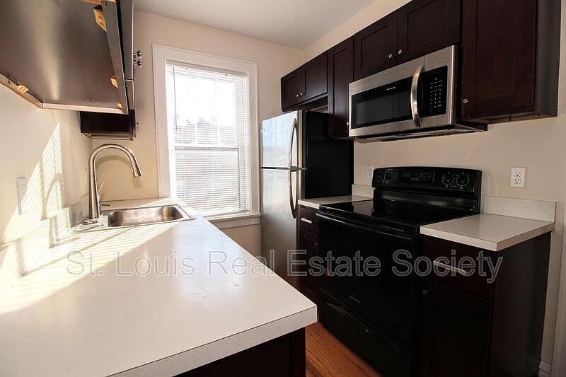 1st image of 2243 California Ave APT 1S