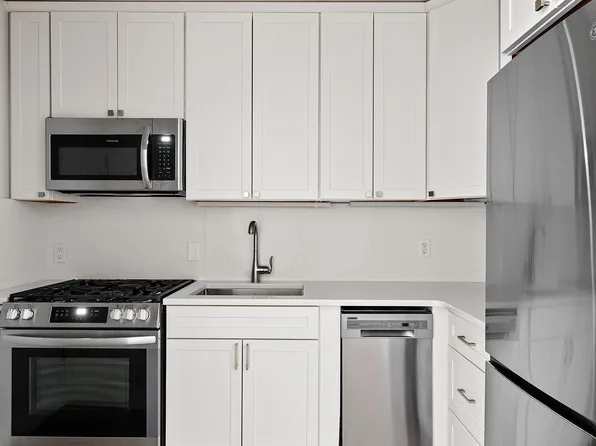 49 West 12th Street 1A image 3 of 7