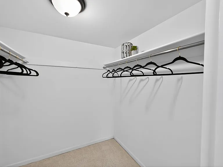 1533 Northgate Sq #11B — Photo 15