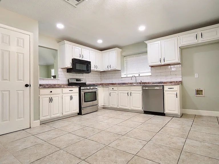 11703 Lorene Ave — Photo 7