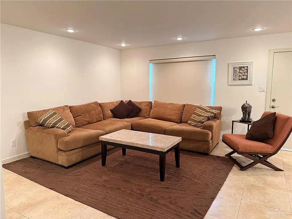 2 bed, 2.0 bath, 1583 sqft, $1,500 — Photo 3